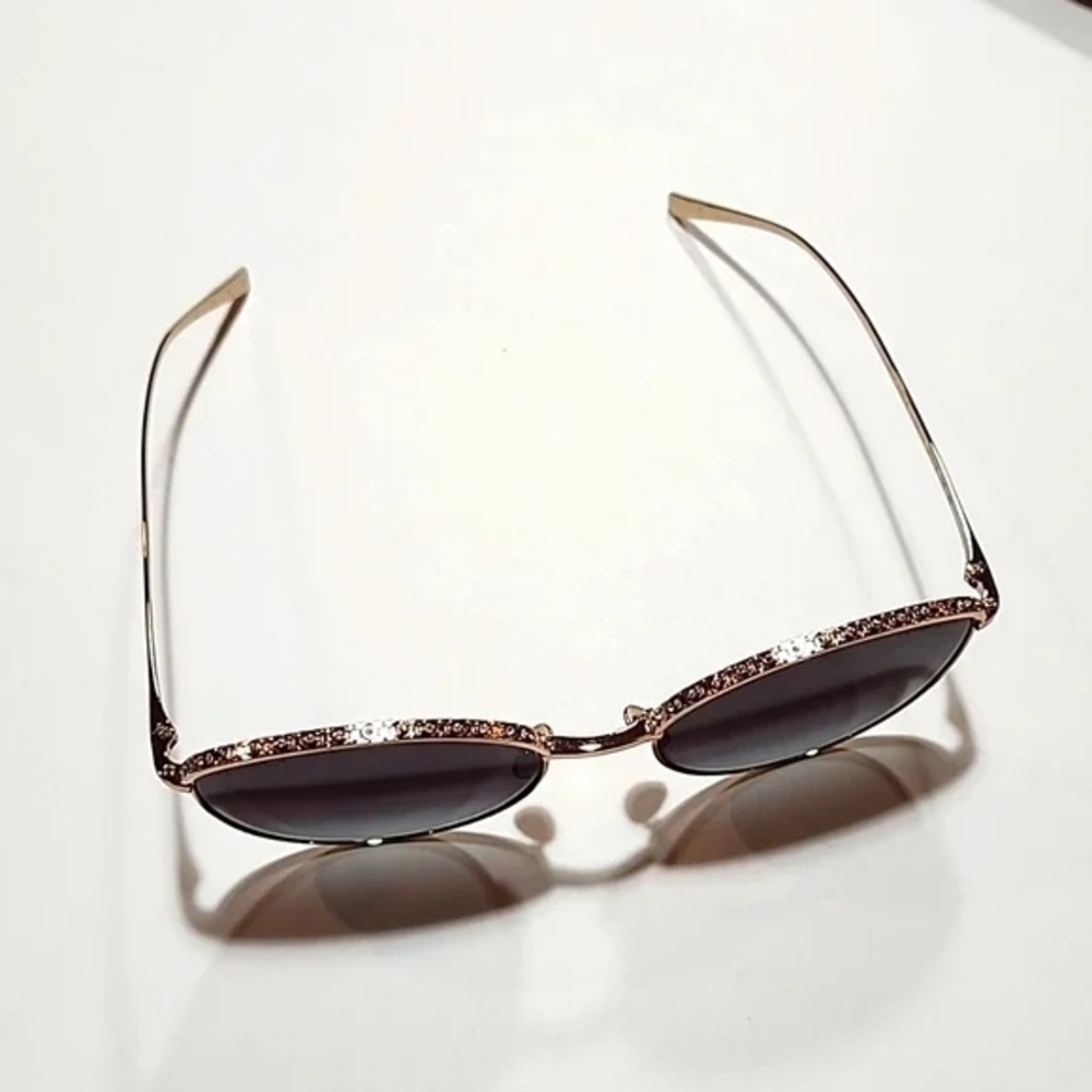 CHANEL Gold and Black Sunglasses - Picture 4 of 14